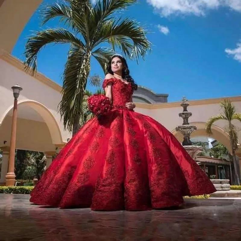 Vestidos de quinceañera rojos para niña, Vestido de satén azul de 15 años con apliques de hombros descubiertos, Vestido largo de baile de graduación