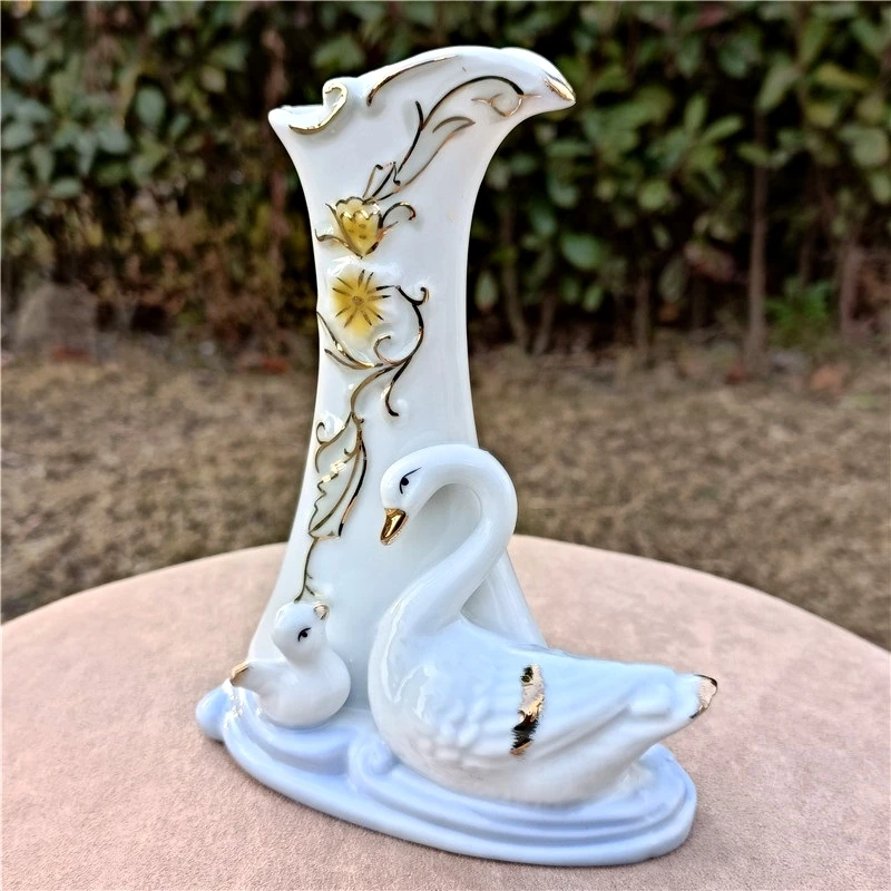 Vine Embossed Porcelain Swan Flower Vase Ceramic Cygnet Jardiniere Tabletop Houseware Ornament Decor Craft Gift for Mother\'s Day