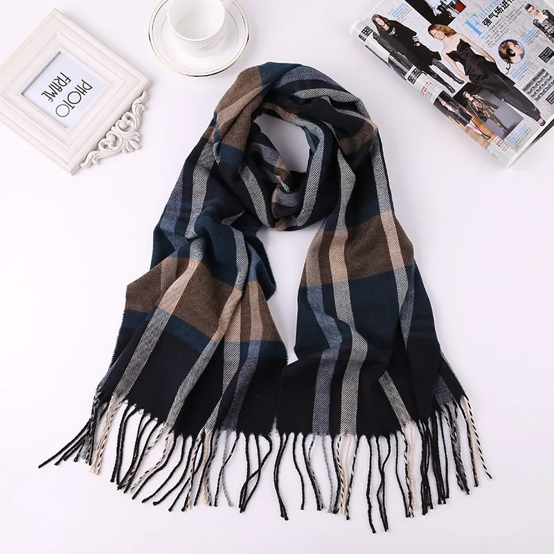 Bufanda a cuadros de invierno de marca de lujo para hombre, chales cálidos de Cachemira para mujer, bufandas informales con borlas, bufanda de