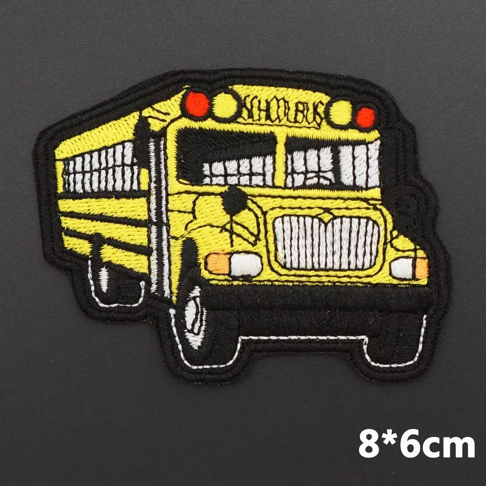 Cartoon School Bus Iron On Backing toppe per vestiti ricamate per abbigliamento Jeans zaini indumento all\'ingrosso