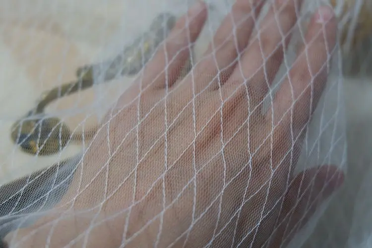 150cm Wide 1meter/lot Thin Tulle Fabric Veil Lace Fabric Material Grid Black White Gold Silver Thread Decoration X1087