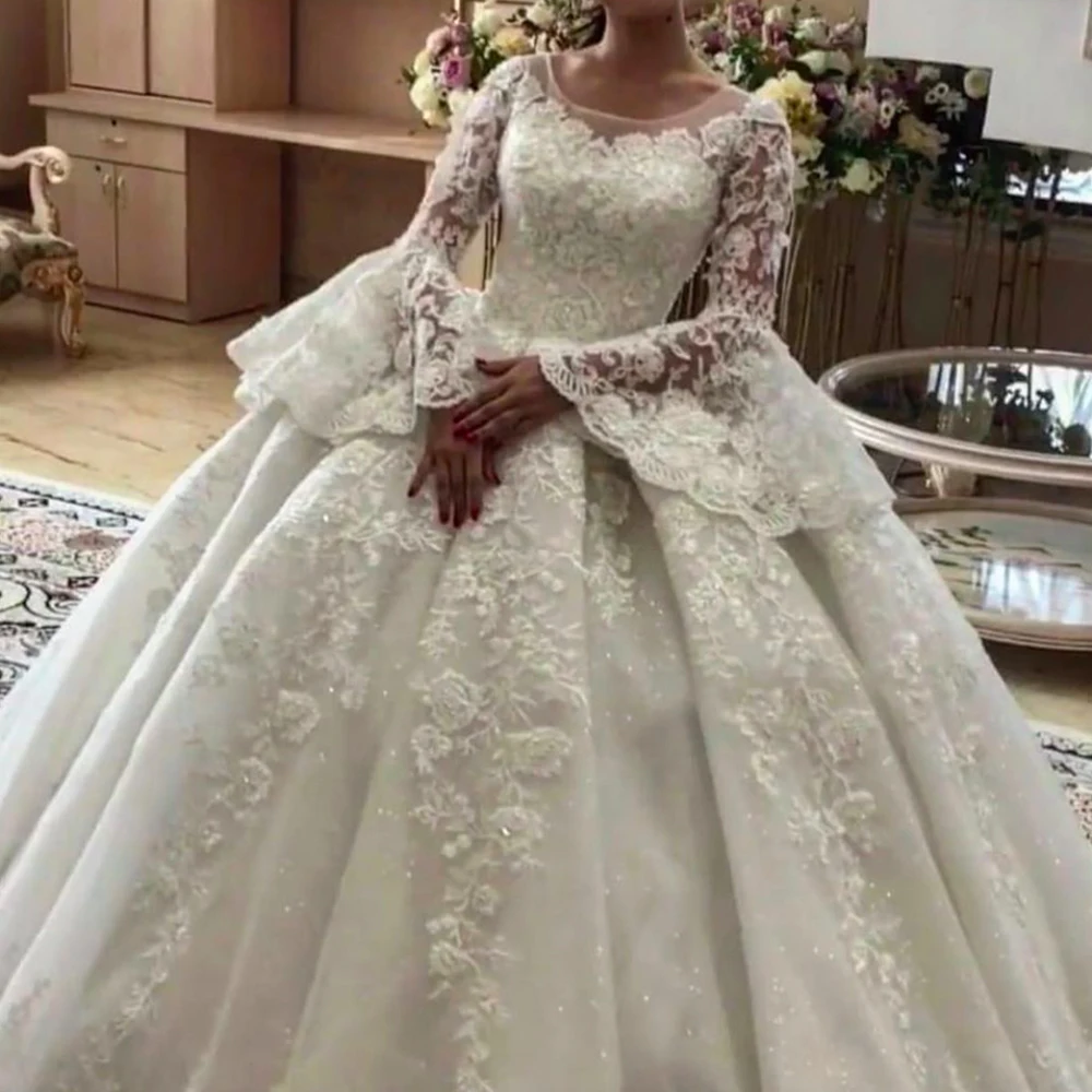 

lace wedding dresses 2020 crew neckline appliques pearls long sleeve bridal dresses vestidos de noiva vintage robe de soiree