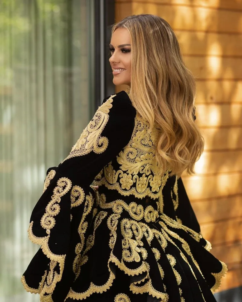 Gaun Malam Vestidos Formale untuk Wanita Gaun Prom Pernikahan Albania Kosovo Tradisional Applique Lengan Berkobar Pesta Beludru