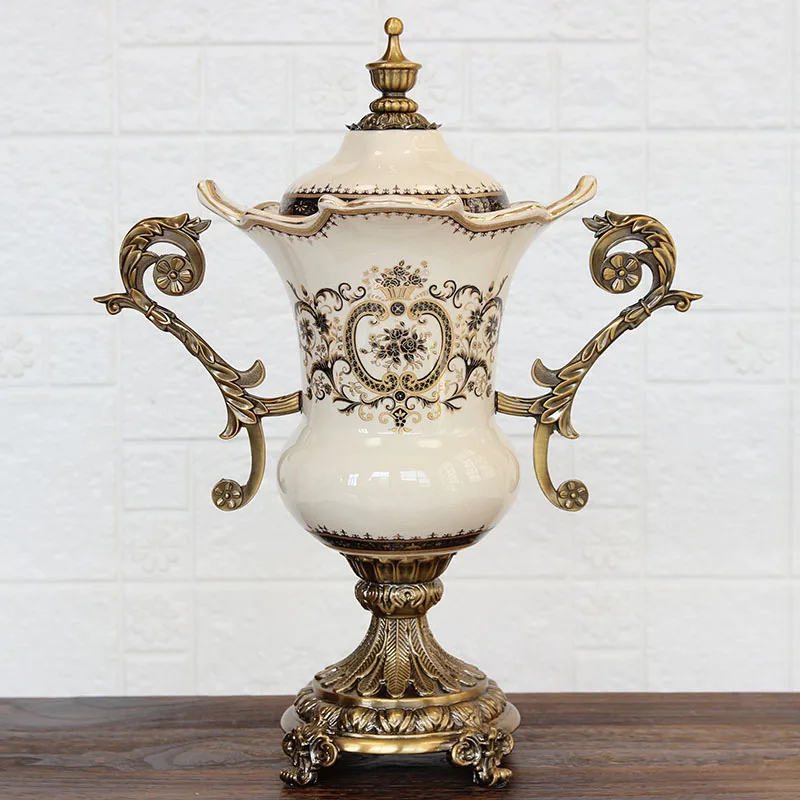 

Villa model room European style retro living room porch soft decoration simple American ceramic storage tank technology ornament