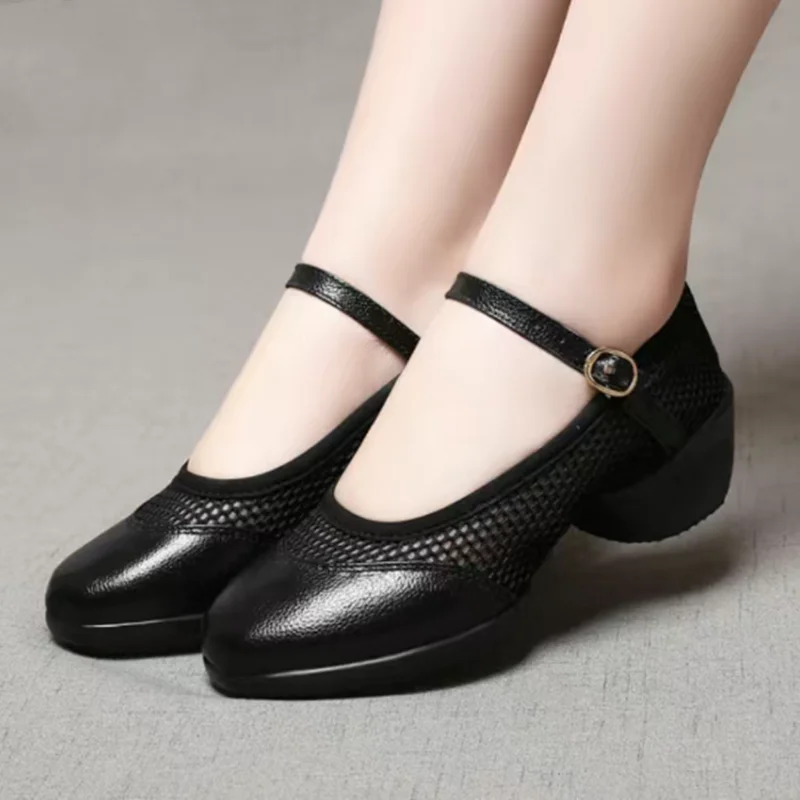 Zapatos de baile latino de malla para mujer, zapatillas modernas de cuero de vaca, zapatos de baile para niña, calzado de punta cerrada para Vals,