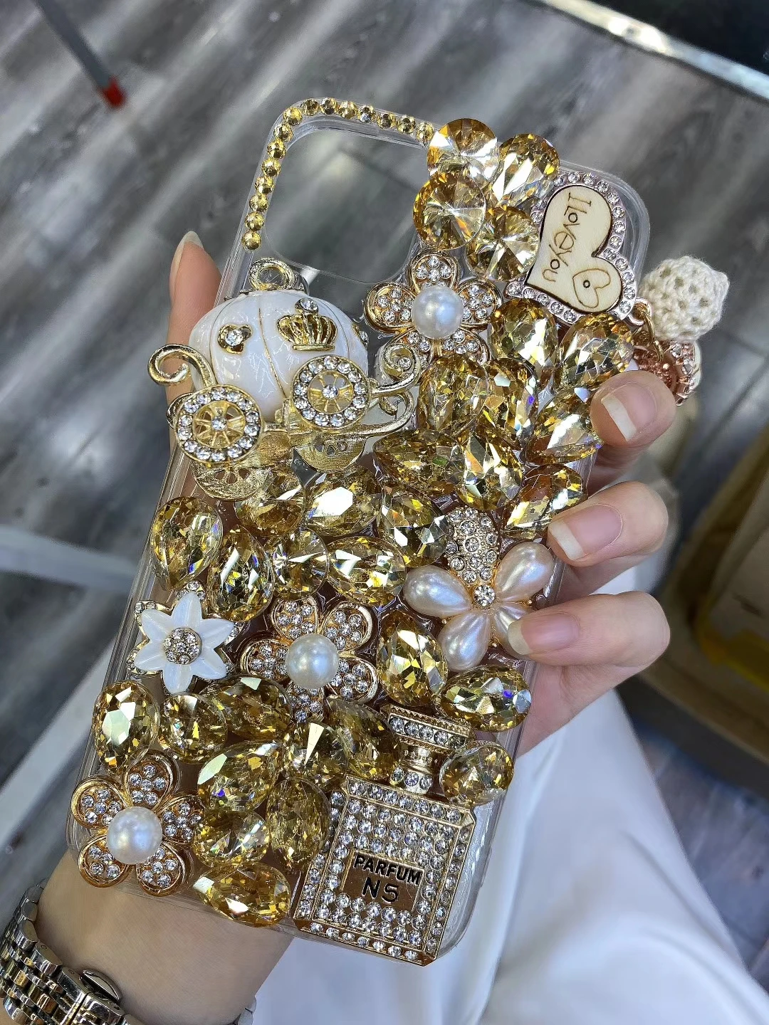 Luxury 3D Diamond Phone Case for For iPhone 14 13 12 11 Pro Max XR XS Max X 8 8Plus Crystal Rhinestone Cover Coque Unique 14Pro