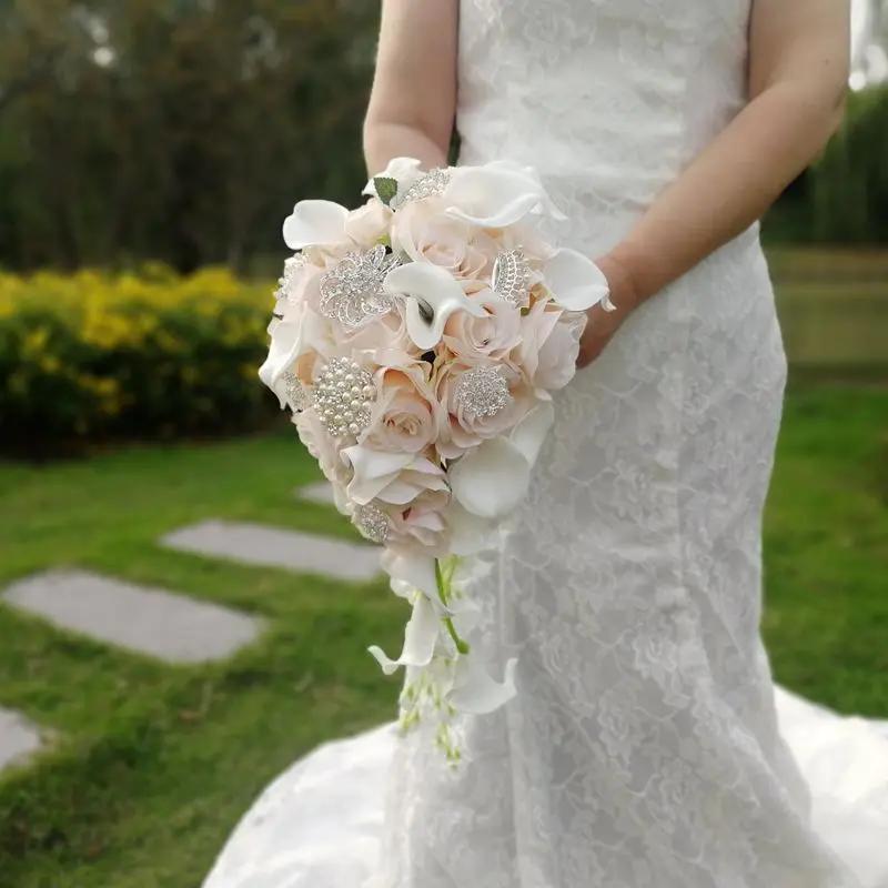 Bouquet da sposa rosa chiaro Cascading fiori da sposa bianco Calla Lily Bride Ramo De Novia Boda accessori De Mariage