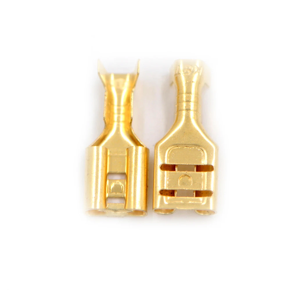 100 pz/lotto Oro Ottone Altoparlante Per Auto Filo Elettrico Connettori Set Femmina A Crimpare Connettore Terminale 4.8mm/6.3mm