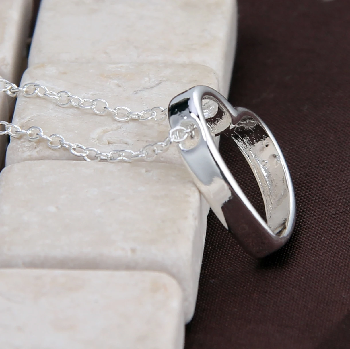 DOTEFFIL 925 Sterling Silver Heart Pendant Necklace 18 Inches Chain For Women Wedding Engagement Jewelry