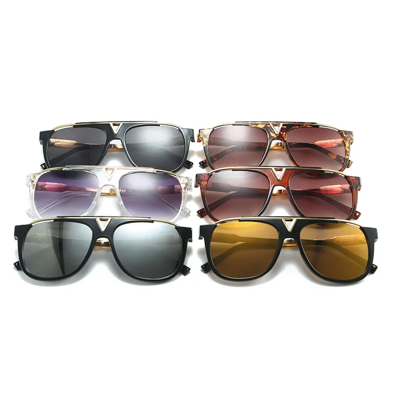 نظارات شمسية مربعة كبيرة الحجم بتصميم علامة تجارية على الموضة لعام 2020 للنساء والرجال نظارة شمسية معدنية بعدسات متدرجة عاكسة للسيدات UV400