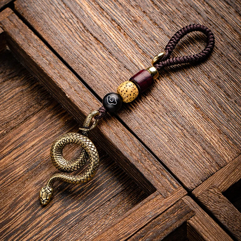 Vintage Brass Snake Rope Keychain Pendant Men Car Key Chain Ring Hanging Jewelry Copper Zodiac Animal Figurines Fashion Keyring