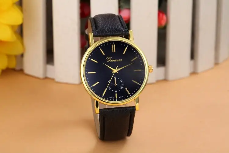 Geneva Simple Face Gold Dial Leather Band Fashion Men Women Quartz Wristwatches Unisex