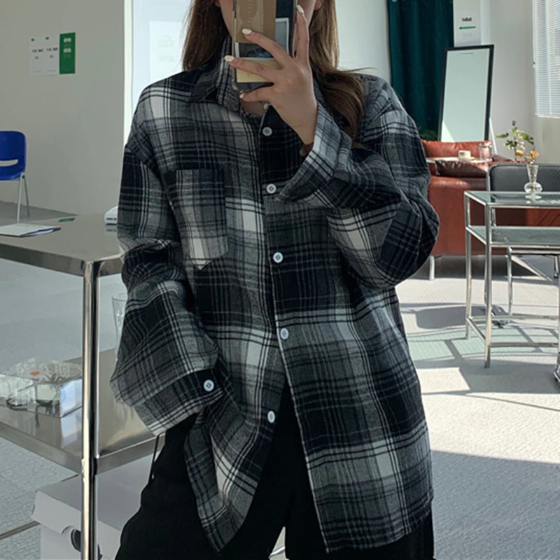

Women Casual Plaid Shirt Lady Autumn Fashion Korean Harajuku Long Sleeves Button Turn-Down Collar Shirt Blouse Streetwear Tops