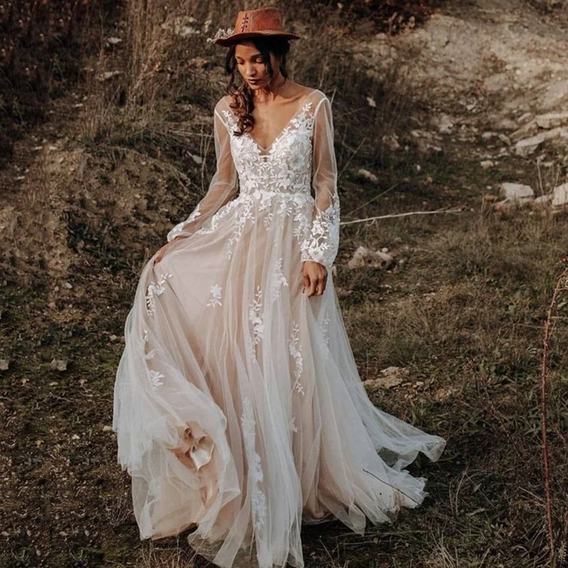 Eightree abiti da sposa Vintage Boho abito da sposa in pizzo a maniche lunghe abiti da sposa da spiaggia scollo a V Sukienka Na Wesele