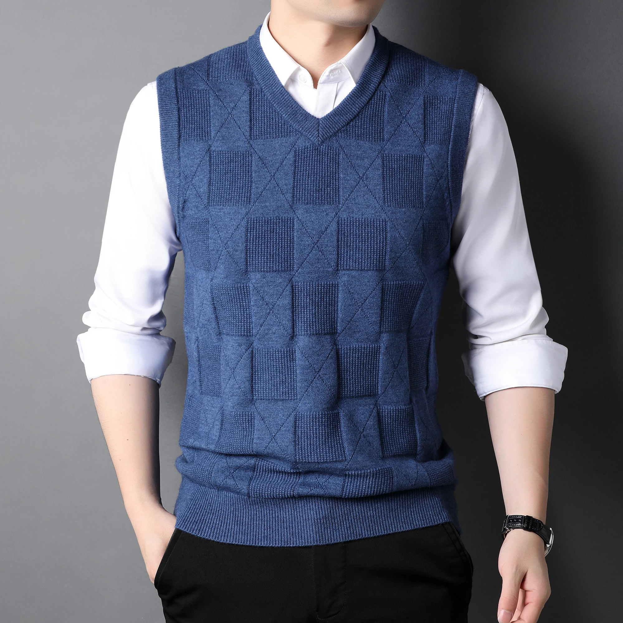 2023 Autumn New Men\'s Khaki V-Neck Knitted Vest Business Casual Classic Style Thick Sleeveless Sweater Vest Male Brand Clothing