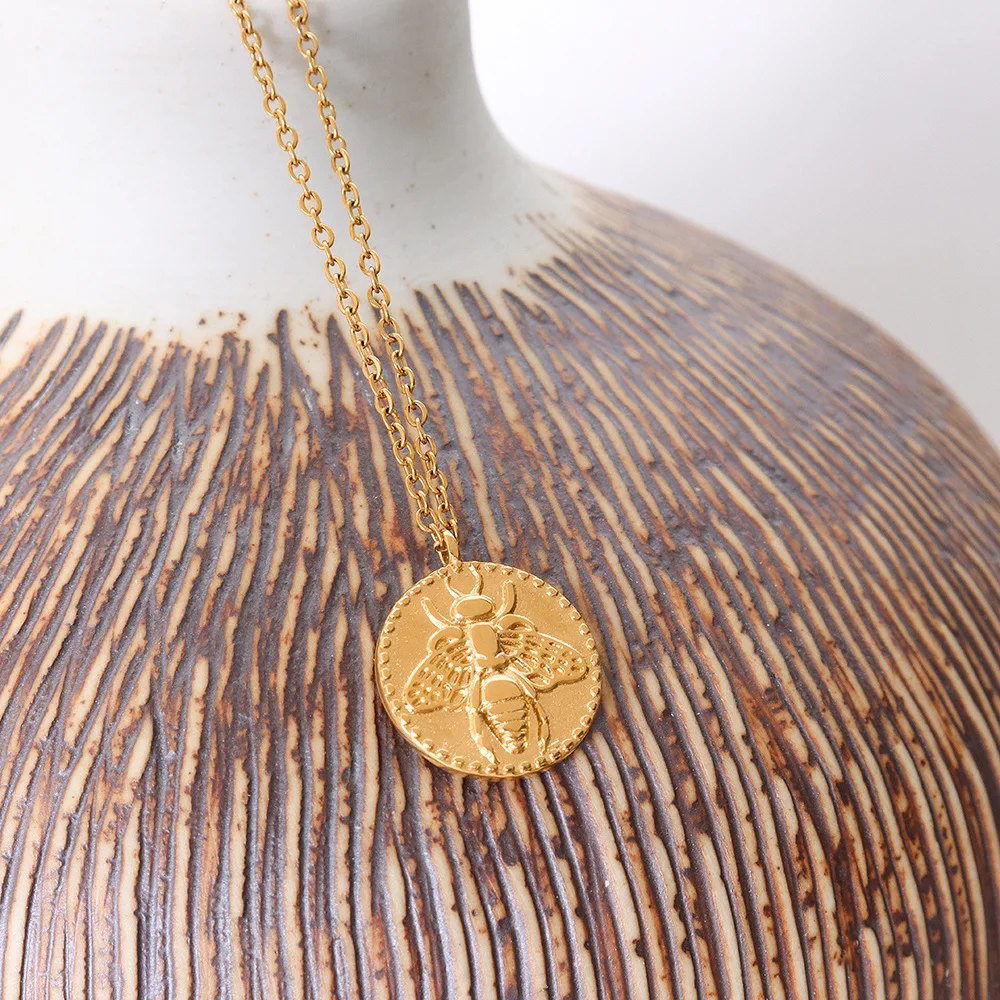 INS Stainless Steel Waterproof 18K Gold Plated Honey Bee Bumblebee Coin Pendant Necklaces for Women Bijoux Femme Party Gift