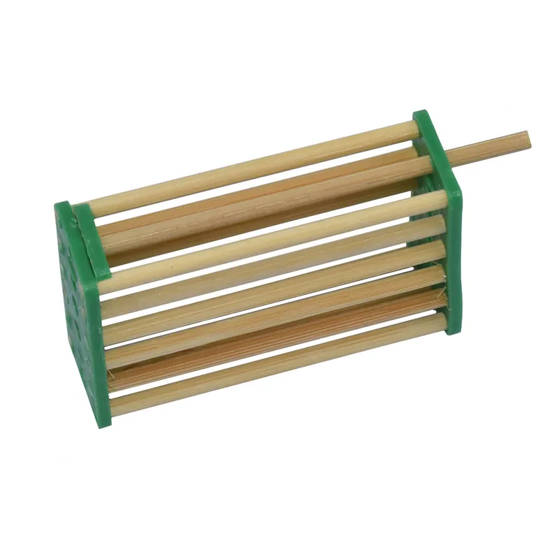 5 pcs Bee Tools Beekeeping Tools Bamboo Bee Multifunction Queen Caged Prisoners Queen King Caged Prisoners Beehive