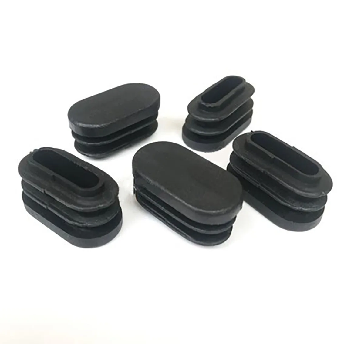 Tappo interno in plastica ovale nero 15 * 30mm-30 * 70mm Guarnizione di protezione Guarnizione antipolvere Tappi di copertura per bulloni per tubi per mobili