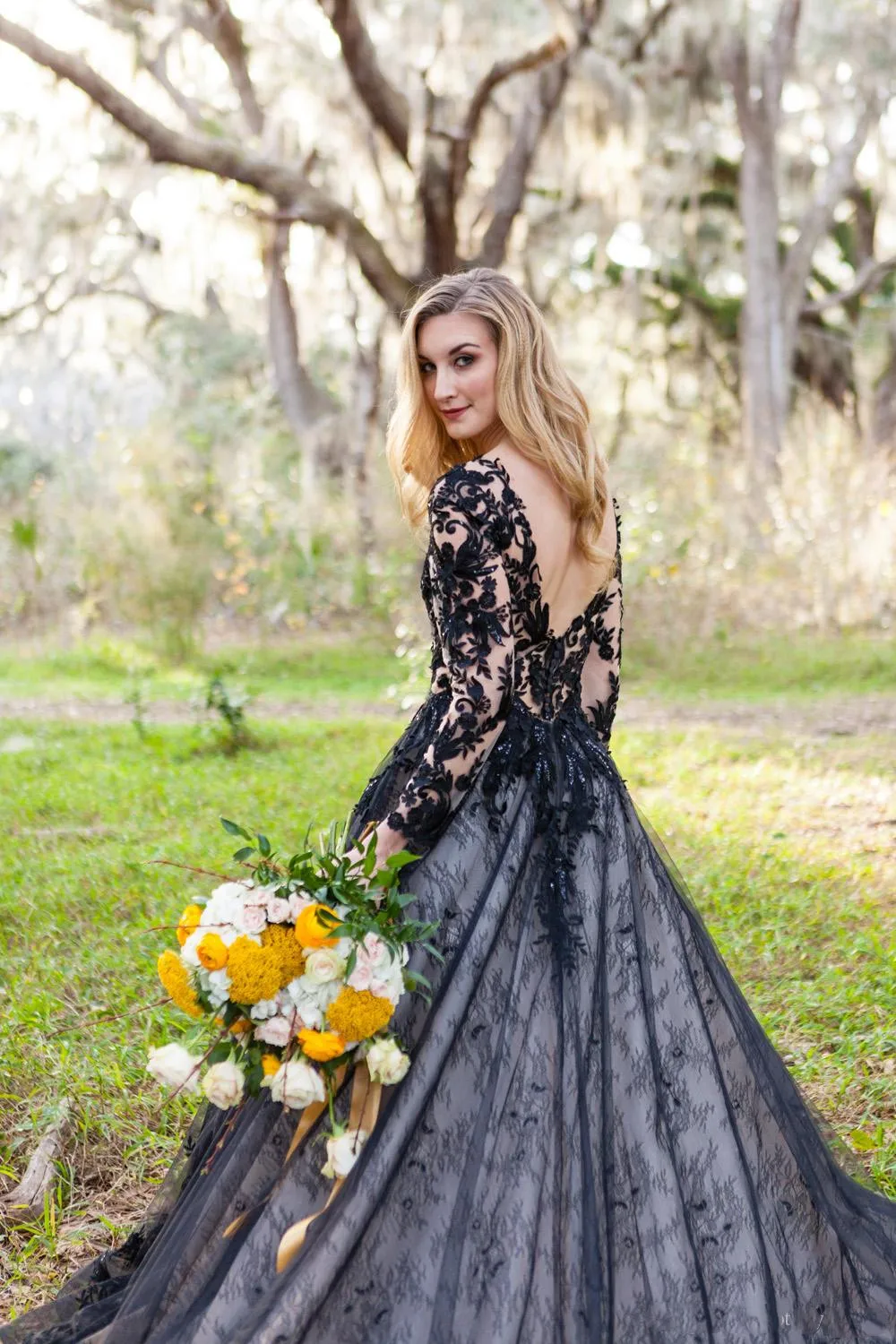 Lace Modern Black A-line Gothic Wedding Dresses With Long Sleeves Sexy Deep V neck Low Back Women Non White Bridal Gowns Custom