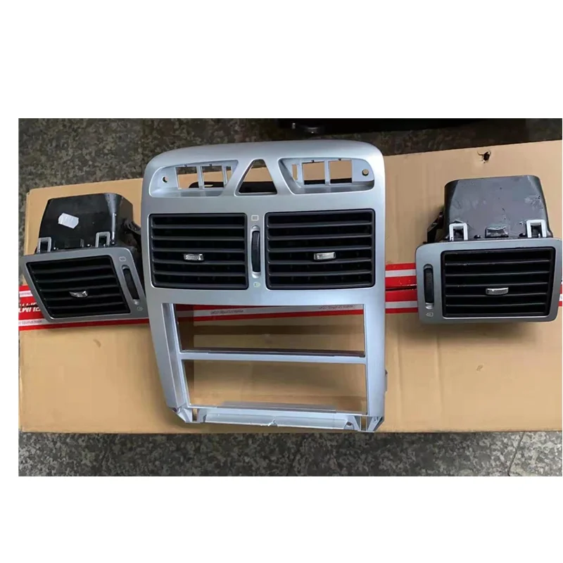 Suitable for Peugeot 307 Central Air Dsit Fascia instrument panel air outlet intermediate air-conditioning air outlet 8231CS