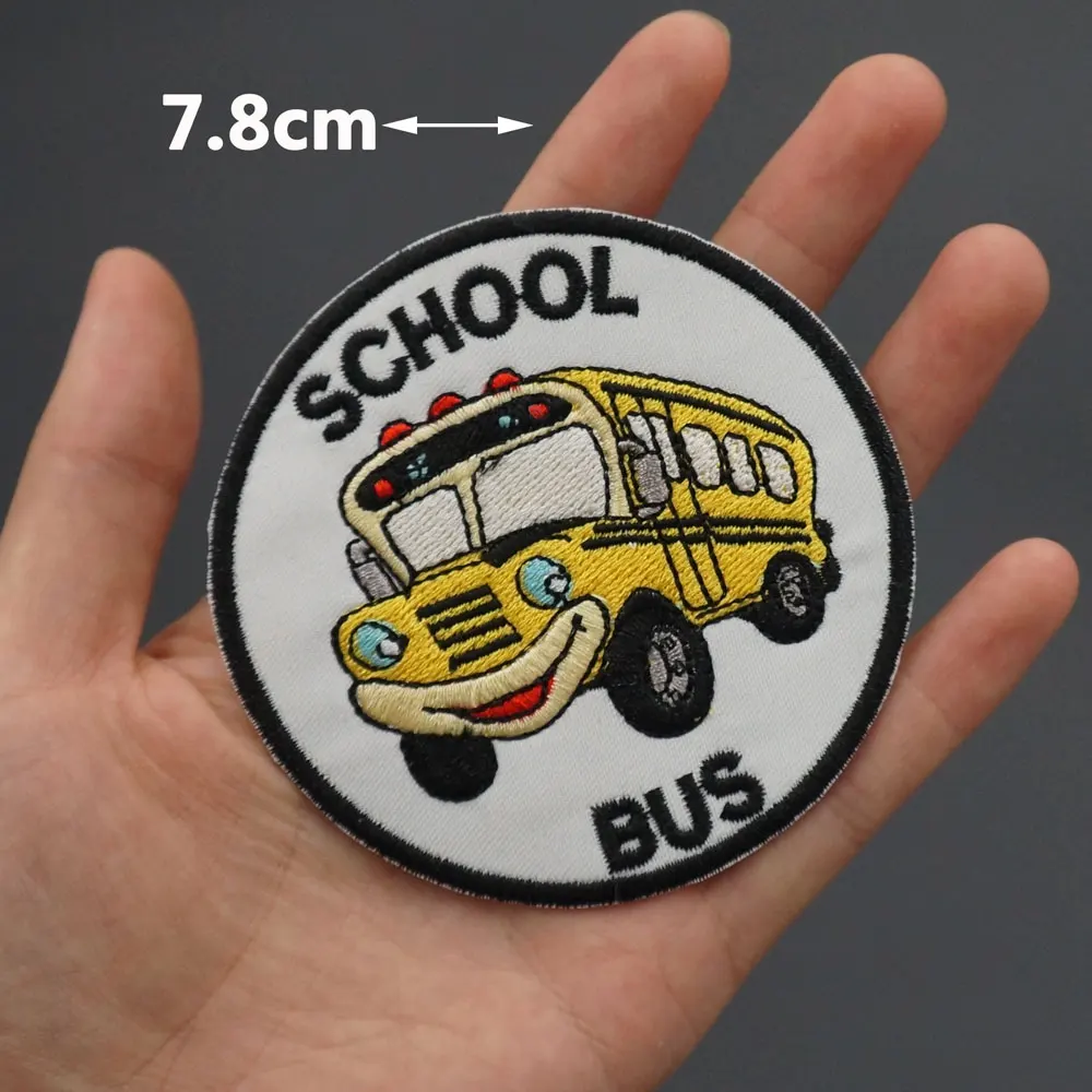 Cartoon School Bus Iron On Backing toppe per vestiti ricamate per abbigliamento Jeans zaini indumento all\'ingrosso