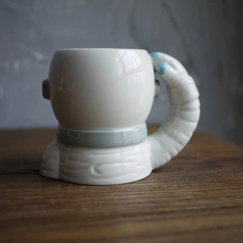 300ML(10oz) Creative moon walk astronaut Ceramics Mugs coffee mug Milk Tea office Cups Drinkware the Best birthday Gift