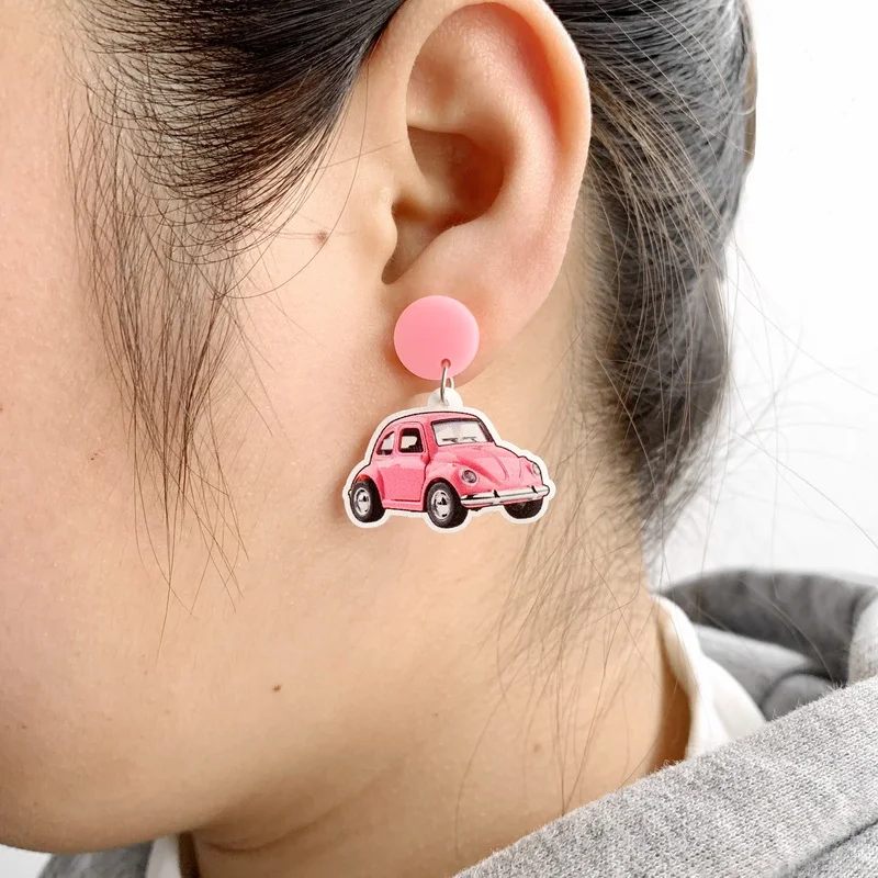 New Arrivals Pink And Blue Vintage Lowrider Beetle Cars Pendants Acrylic Stud Earrings For Women Cute Fashion Jewelry Girls Gift