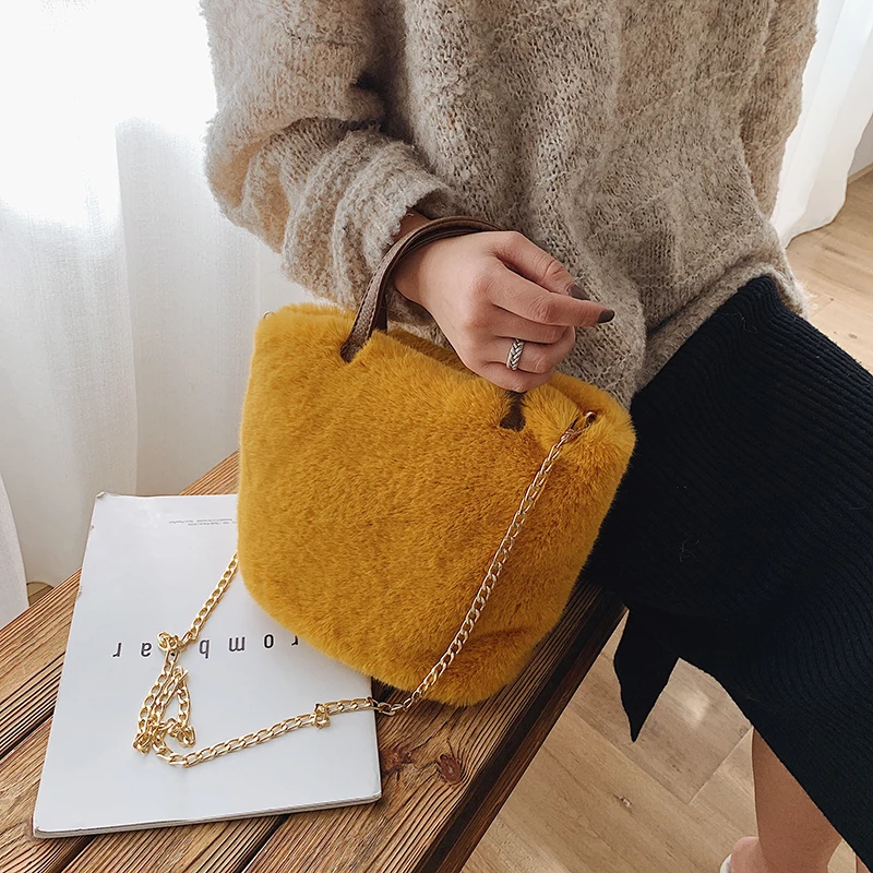 Fluffy Tote Bag For Women 2023 Trend With Sling Chains Shoulder Strap Crossbody Shopping Shopper Faux Fur Simple Bucket Handbags