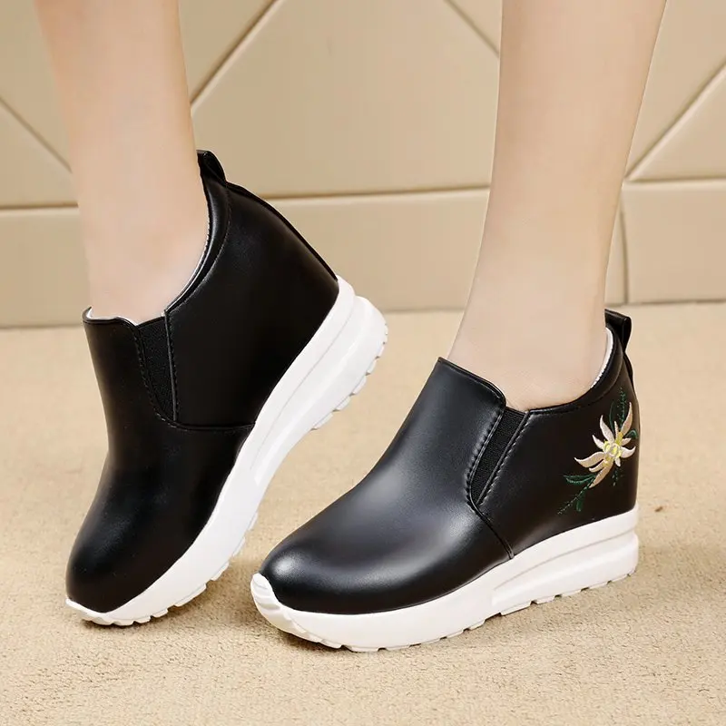 New High Heels Embroidered shoes Casual black Women Sneakers Leisure Platform Shoes Slip-On Breathable Height Increasing Shoes