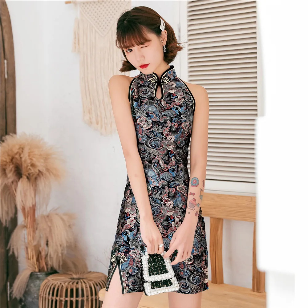 Vintage Button Chinese Dress Women Exquiste Embroidery Qipao Big Size Cheongsam Sexy High Split Tight Mini Vestidos Formal Dress