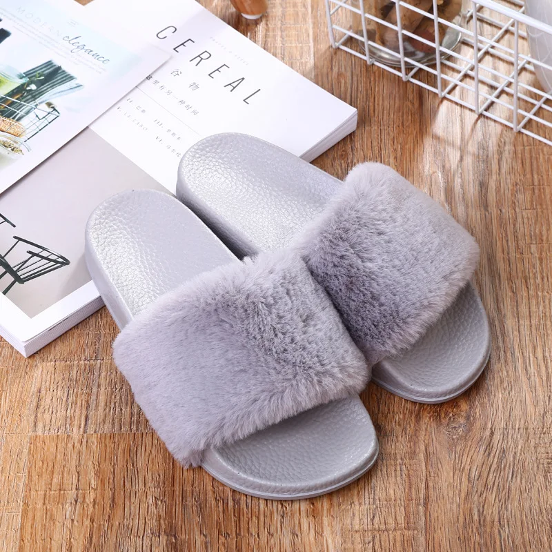 Cute Fashion Women Fur Slippers Non-slip Cotton Ladies Flat Slippers Indoor and Outdoor Plush Women Winter Slippers