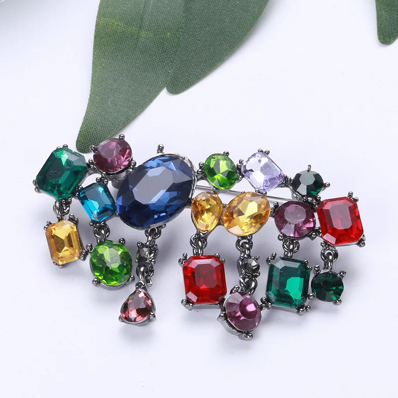 Exaggerated Personality Colored Crystal Brooch for Woman Temperament Sweater Suit Coat Jewelry Accessories