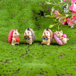 4 Pcs Plant Ornament Craft Ornament Embracing Hedgehog Ornament DIY Material Micro-landscape Wholesale