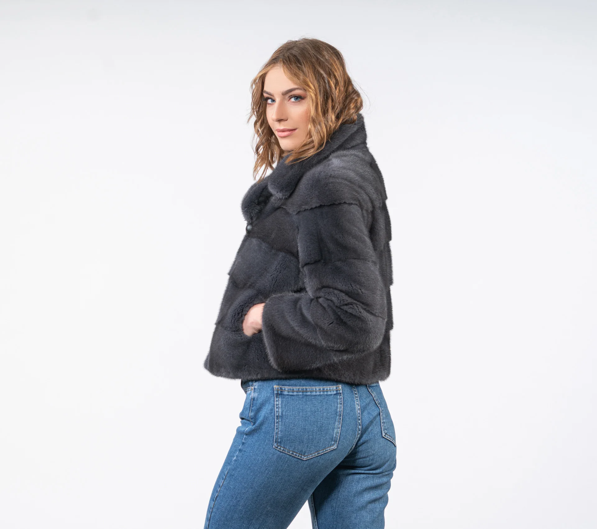 2026 women's new mink fur leather jacket, loose fitting suit collar, truly natural mink fur jacket