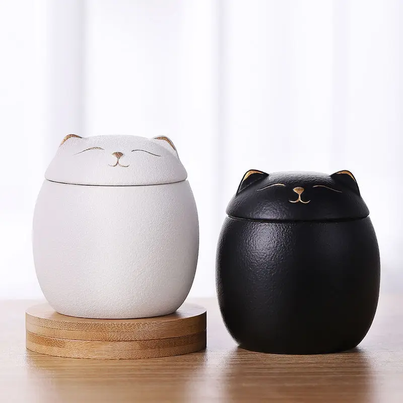 Ceramic lucky cat tea portable sealed storage jar Japanese portable jar honeypot deodorizing jar with lid deodorizing