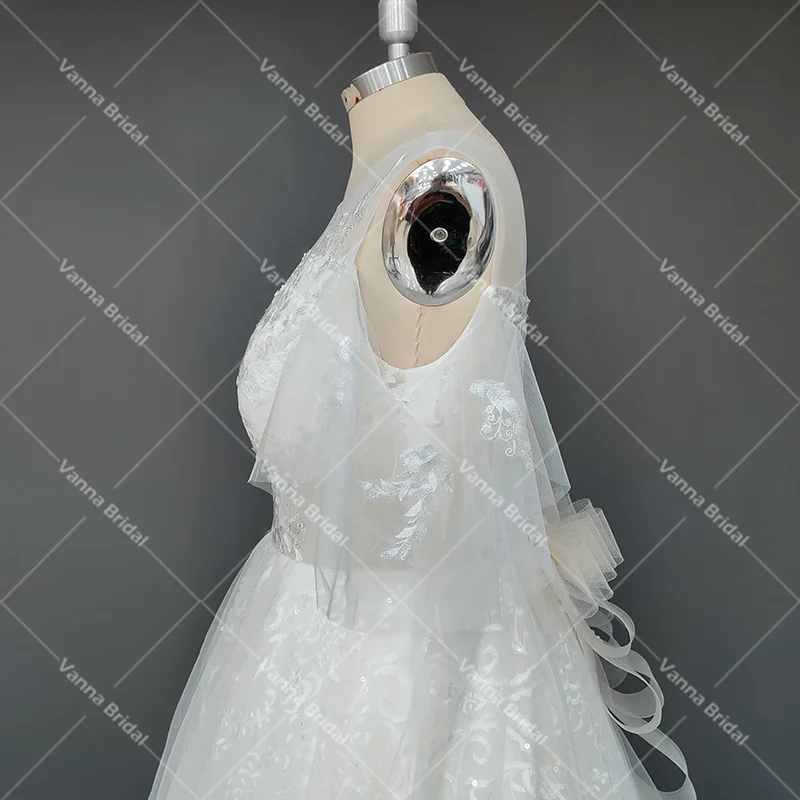 Prawdziwe zdjęcie luksusowe aplikacje kwiatowe szerokie rękawy suknia ślubna z wycięciem zimne ramię Bling Lace Up Cathedral Wedding Dress