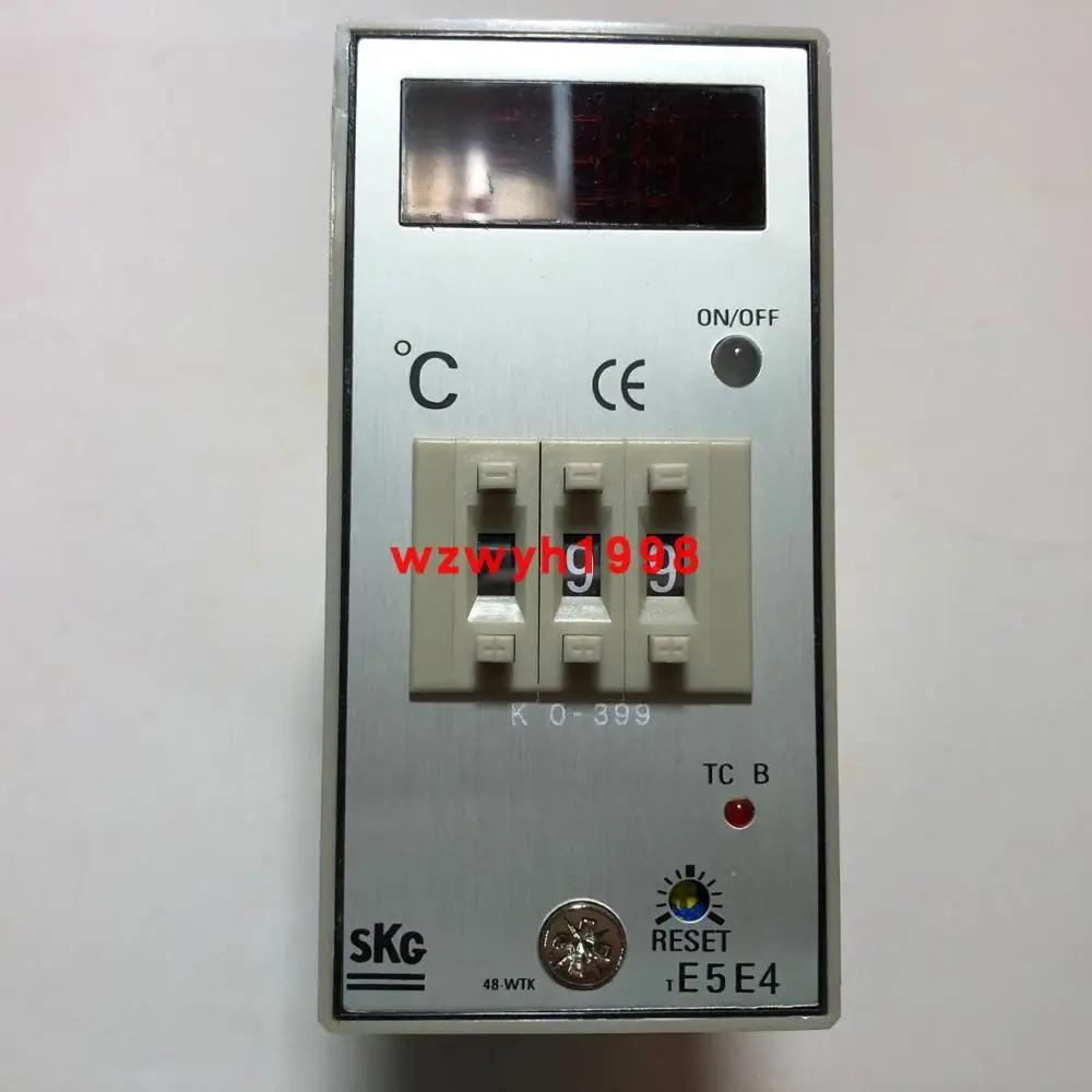 

Brand new original authentic Taiwan SKG dial code digital temperature controller TE5E4 temperature controller