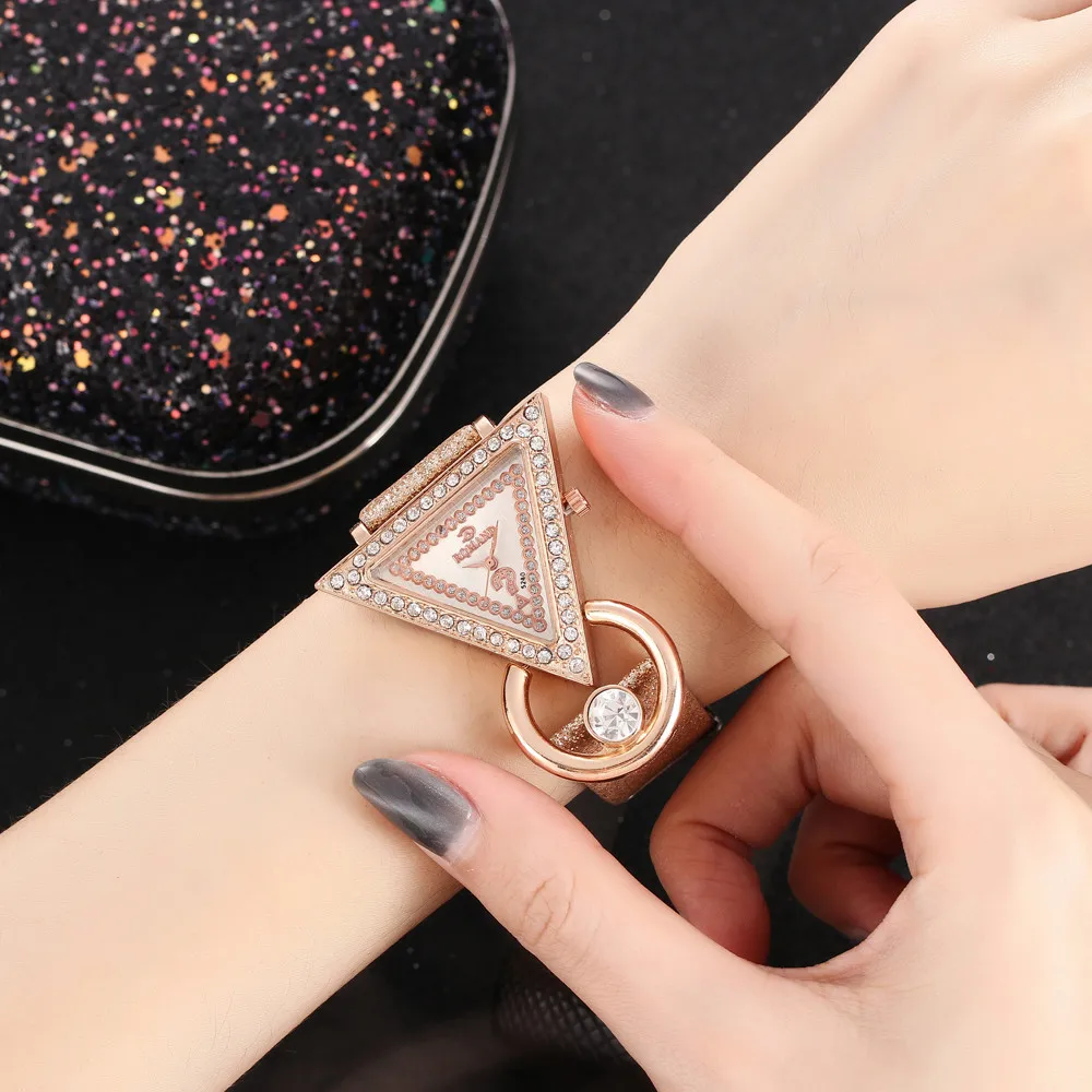 2020 Fashion Triangle Watches Women Luxury Diamond Watches Ladies Quartz Wristwatches Cheap Price Free Shipping Reloj Mujer