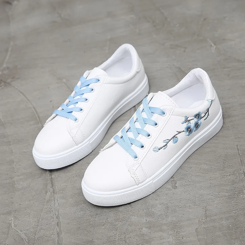 

Solid White Leather Casual Shoes Woman Graffiti Sneakers Vulcanized Shoes for Women Plus Size Floral Lace Up Women Shoes Female