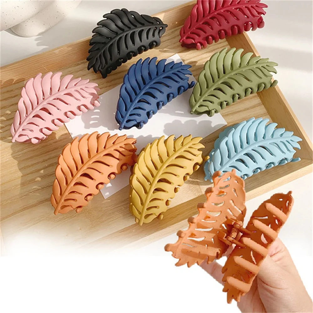 New Big Leaf Hair Claw Clip For Women Matte Acrylic Barrettes Solid Color Hairpins Ins Simple Headwear Accessories