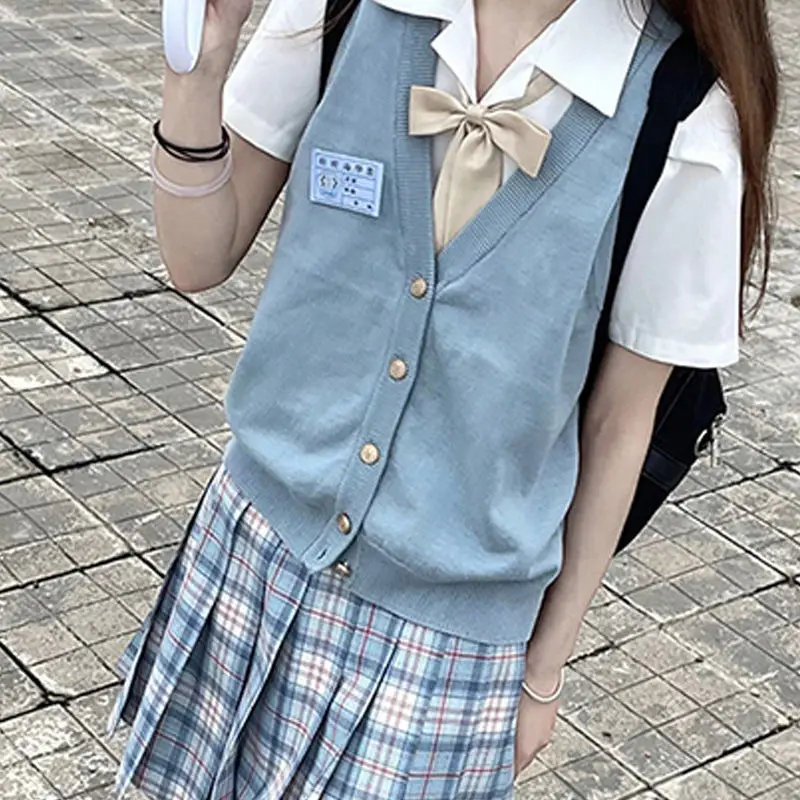 Sweater Vest Women Cute Casual Preppy Kawaii Japanese Style Soft Female Sweet Fit Button Sleeveless Fashion Knit Chic Jumpers