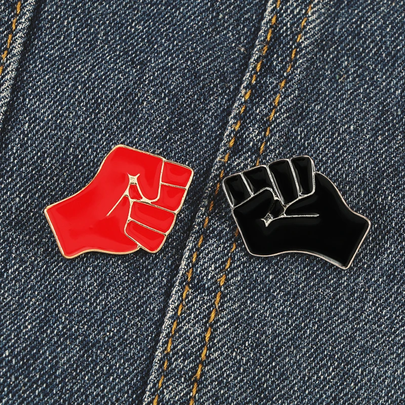 Red Black Raised Fist Solidarity Brooches Sickle Hammer Star Retro USSR Symbol Enamel Pin Accessories Clothes Lapel Pins Jewelry