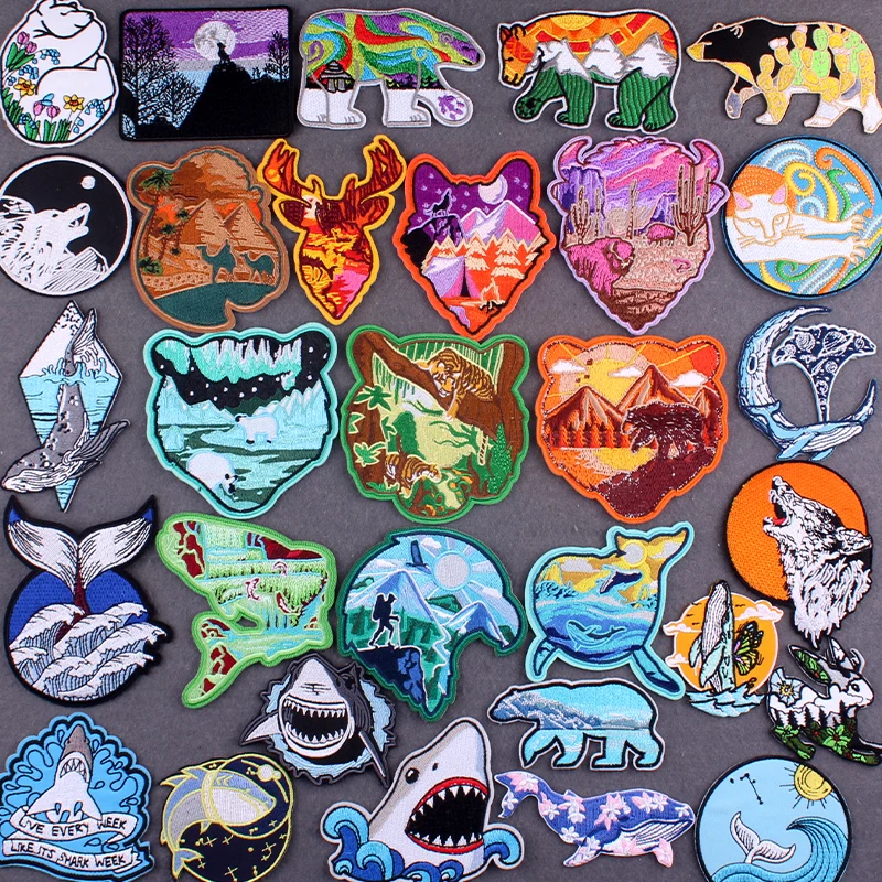 

Cool Animal Patches On Clothes DIY Nature Clothing Stickers Bear Whale Stripes Clothing Thermoadhesive Patches Badges Accessory