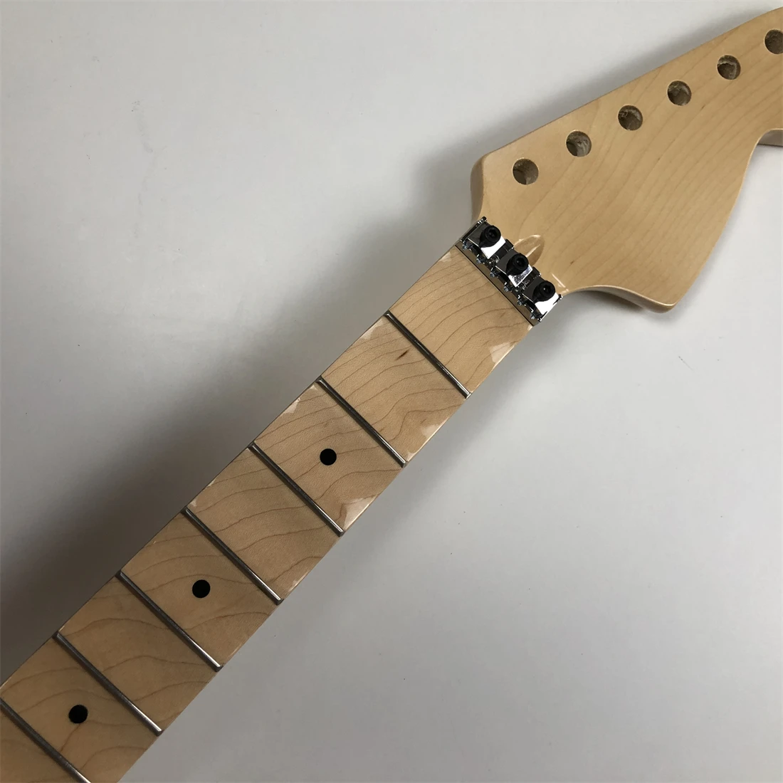 

Maple 24 Fret 25.5" Guitar Neck Full Scallop Fingerboard Dot Inlaid Lock Nut Gloss finished DIY Part