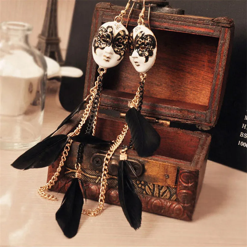 1Pair Vintage Baroque Chain Feather Thread Tassel Mask Ball Face Long Drop Earring For Women Fashion Jewelry Hanging Pendientes