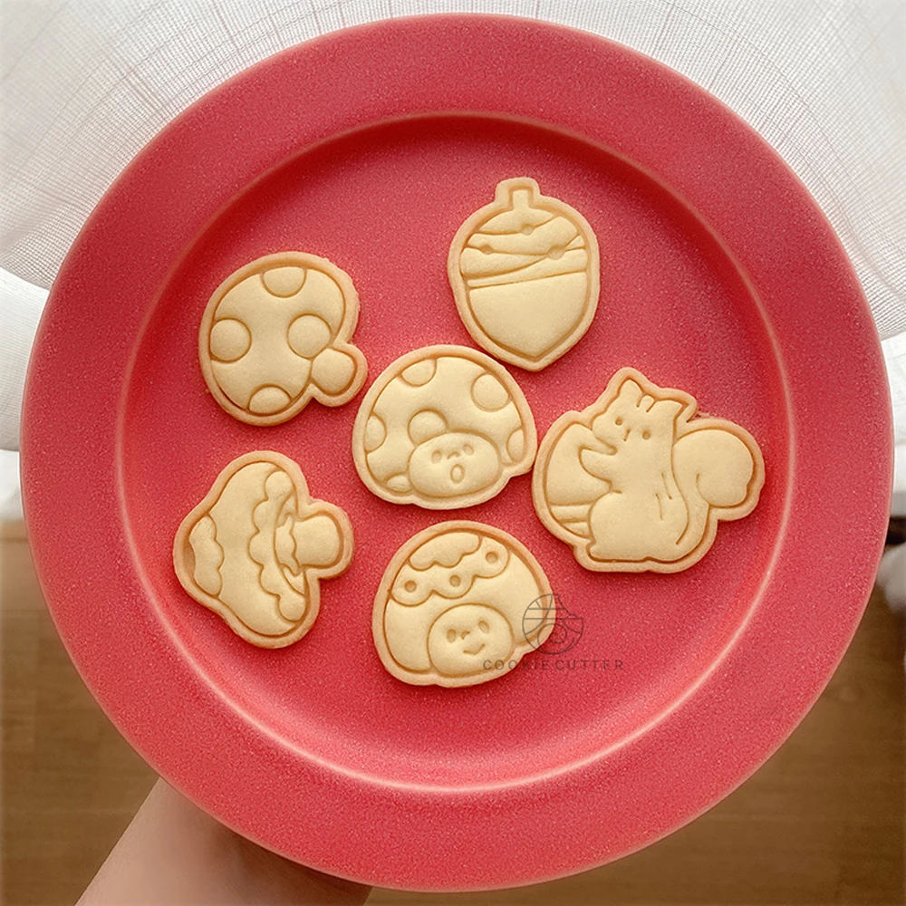 Cute Animal Fondant Cake Mold Biscuit Mushroom Squirrel Rabbit Kitten Puppy Bear Pattern Cookie Cutter Stamp Sugarcraft Baking