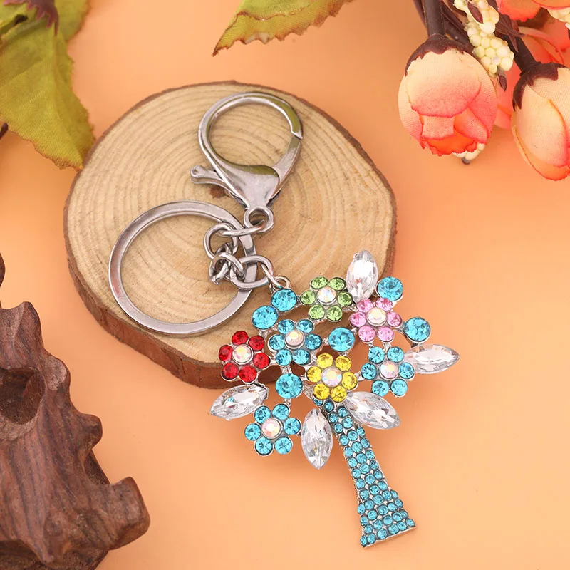New Zircon Owl Style Keychain Fashion Versatile Jewelry Cute Shiny Metal Keychain Romantic Female Accessories Fine Bag Pendant