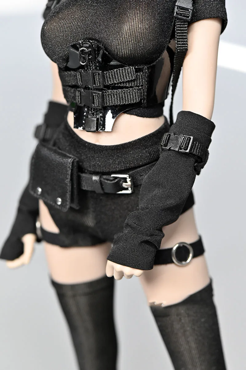 1/6 Female Solider Combat Vest Short Pants Suspender Oversleeve Sexy Stocking Shoes Bright Black Strap Model For12