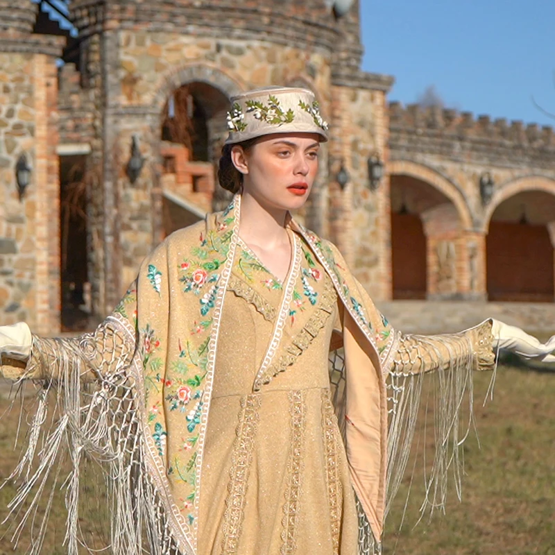 

LYNETTE'S CHINOISERIE, осень-весна, оригинальный дизайн, женский винтажный шарф с вышивкой роз и кисточками, блестящий вязаный шарф/накидка для фортепиано
