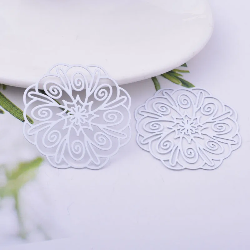 30 Stück AB6581 39mm Messing-Anhänger mit großem lila lackiertem Blumenmotiv in Silber- und Goldfarbe – Detail 9